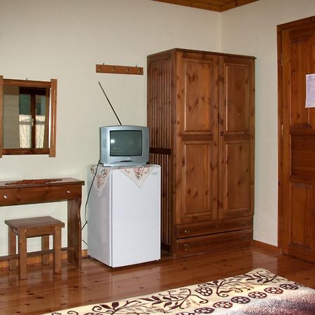 To Petrino Guesthouse Agios Germanos Bagian luar foto