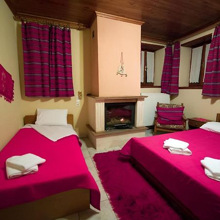 To Petrino Guesthouse Agios Germanos Bagian luar foto