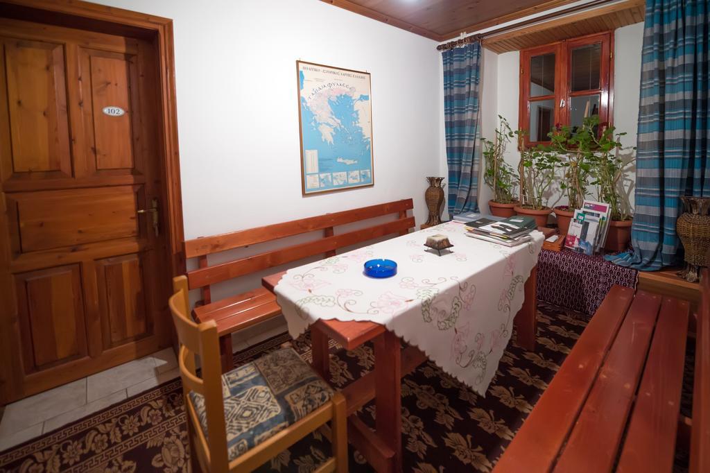 To Petrino Guesthouse Agios Germanos Bagian luar foto